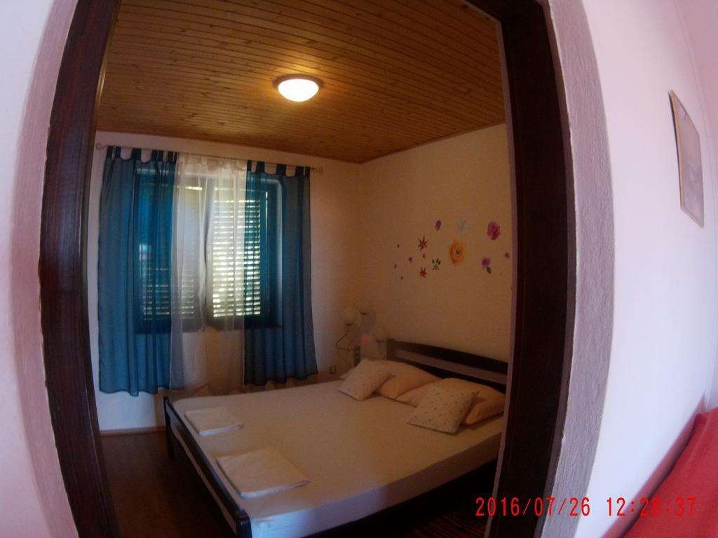 Apartman Luburic Pinezići Екстериор снимка
